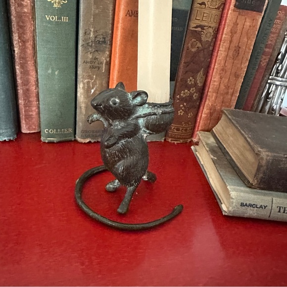 Vintage Bronze Mouse Candle Holder - Picture 9 of 10